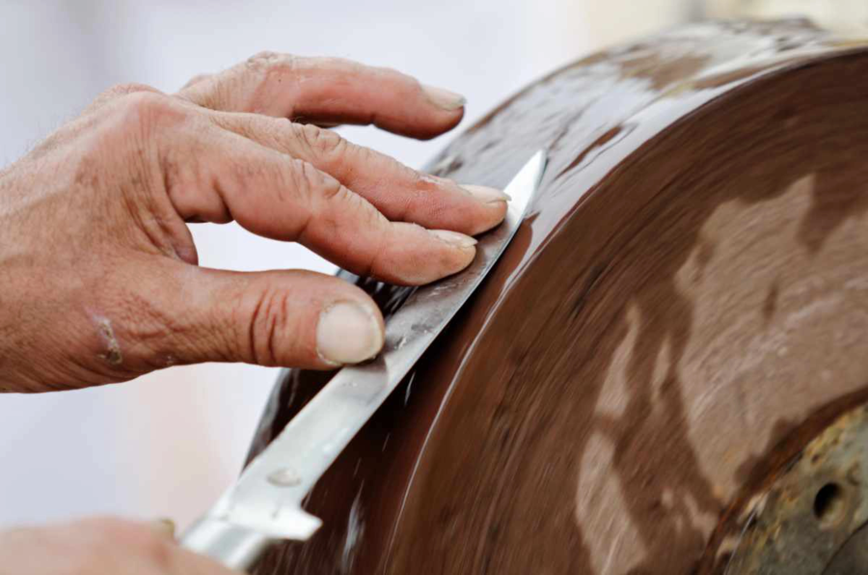 Professioneller Schleifservice auf Wasserschleifstein inkl. Politur Professioneller Schleifservice auf Wasserschleifstein inkl. Politur